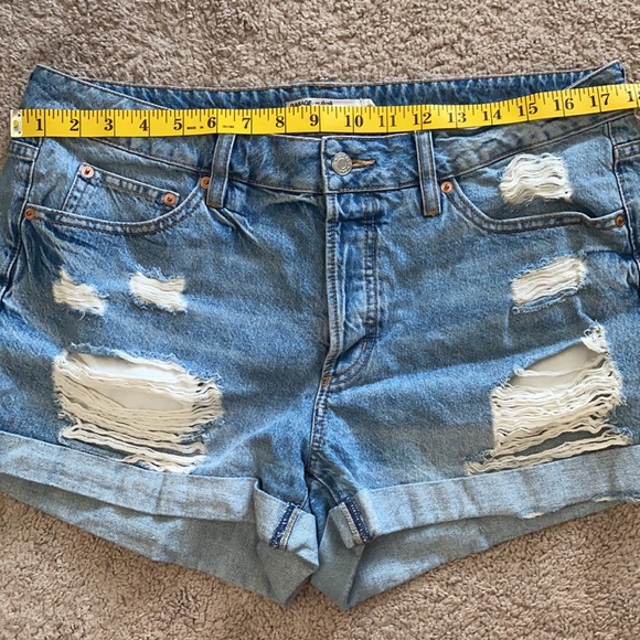 Garage Ex-Boyfriend Jean Shorts - Size 11 - Picture 6 of 7